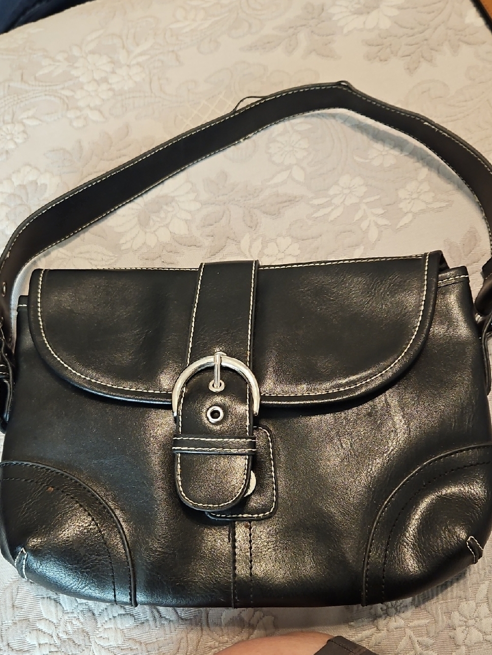 Classic Black Shoulder Bag with Buckle Accent